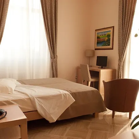 Отель Buongusto & Restaurant 4*