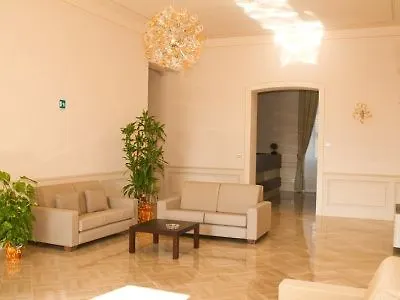 Отель Buongusto & Restaurant 4*