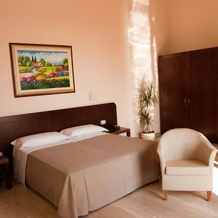 Отель Buongusto & Restaurant 4*