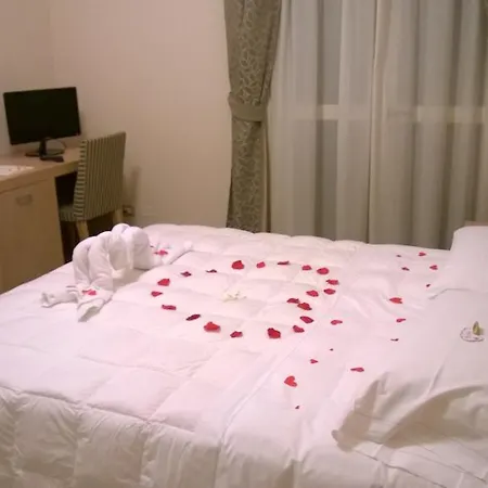 Отель Buongusto & Restaurant 4*
